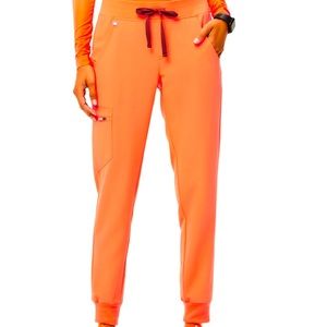 Women’s figs joggers